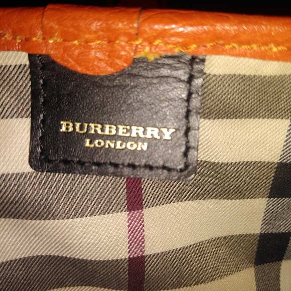 Authintic BURBERRY HAND BAG - Picture 6 of 8